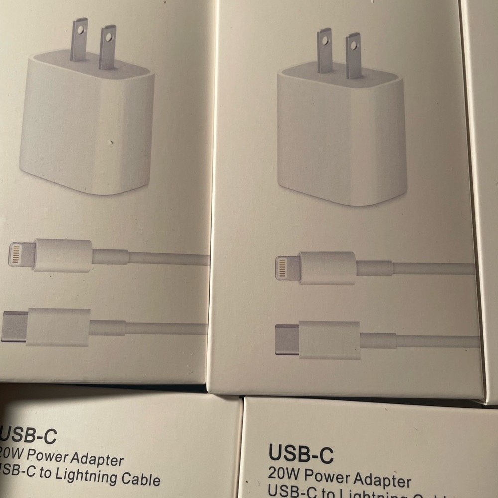 USB-C 20w adapter & lightning cable for iPhone